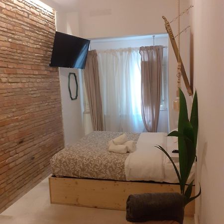 Arco Del Sacramento Casa Vacanze Benevento Værelse billede